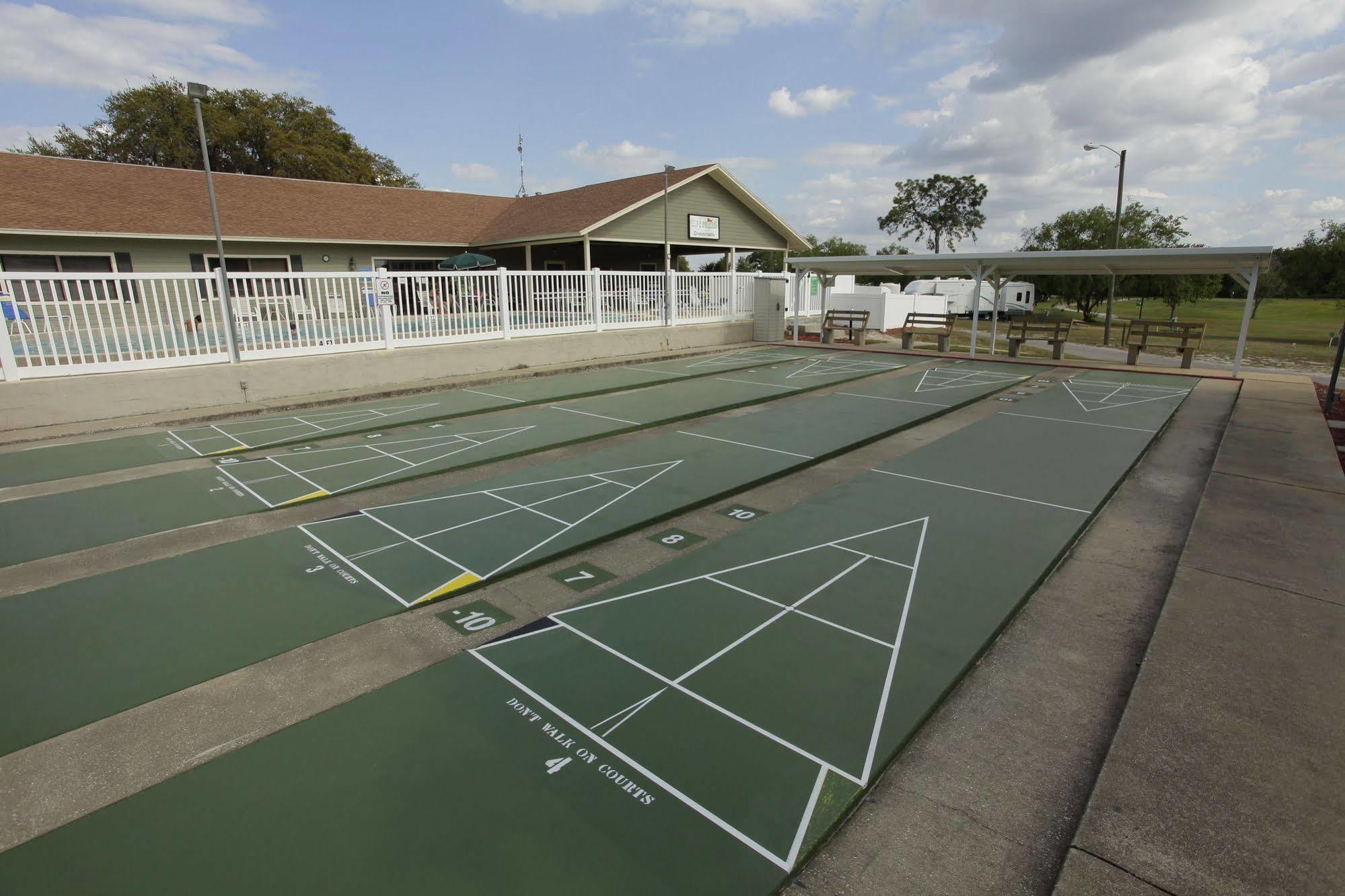 Clerbrook Golf & Rv Resort Caravan Park Clermont Exterior photo